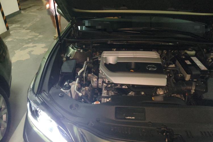 Used Lexus ES 2021 200 Luxury Edition Engine Bay Right