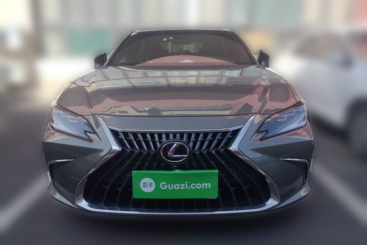 Used Lexus ES 2021 300h Deluxe Edition Front