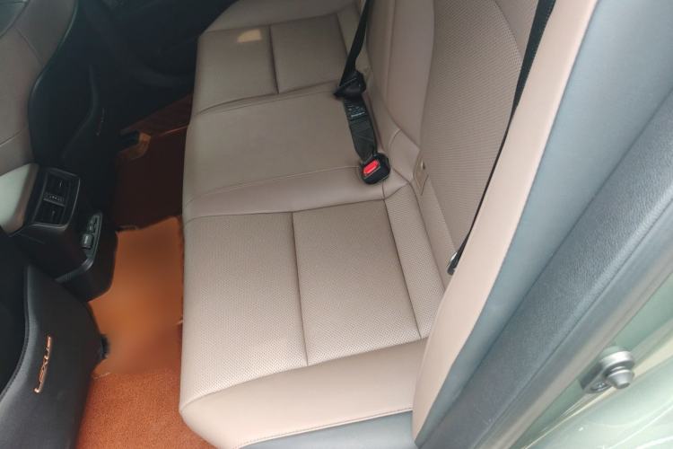 Used Lexus ES 2021 200 Excellence Edition Interior 4