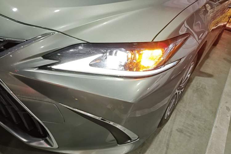 Used Lexus ES 2021 200 Excellence Edition Left Front Headlight