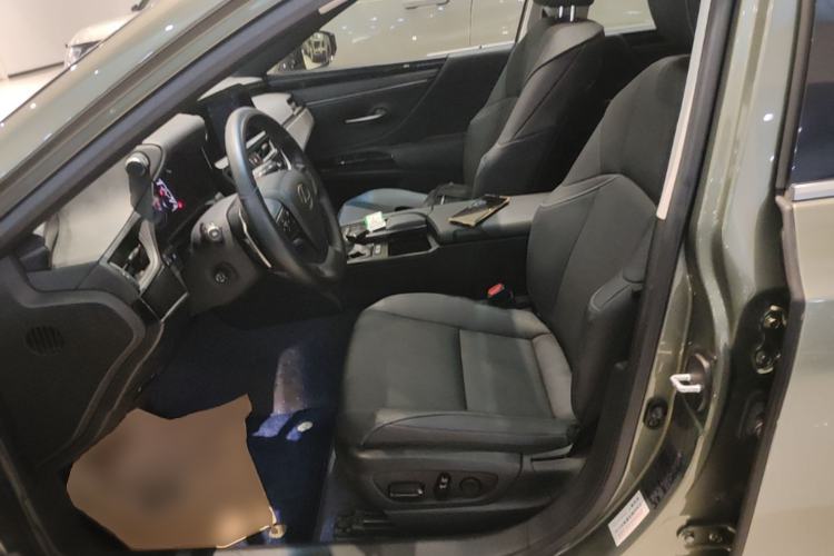 Used Lexus ES 2021 200 Excellence Edition Left Front Seat