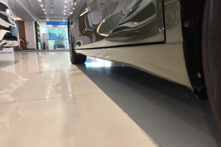 Used Lexus ES 2021 200 Excellence Edition Left Side Sill