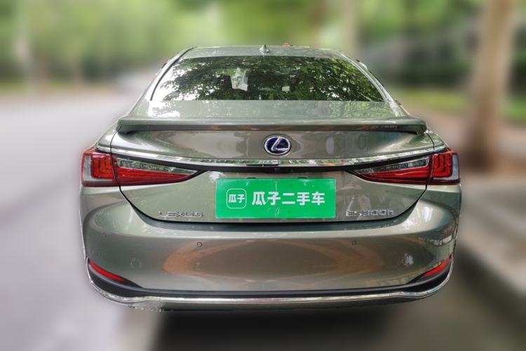 Used Lexus ES 2021 300h Excellence Edition Rear