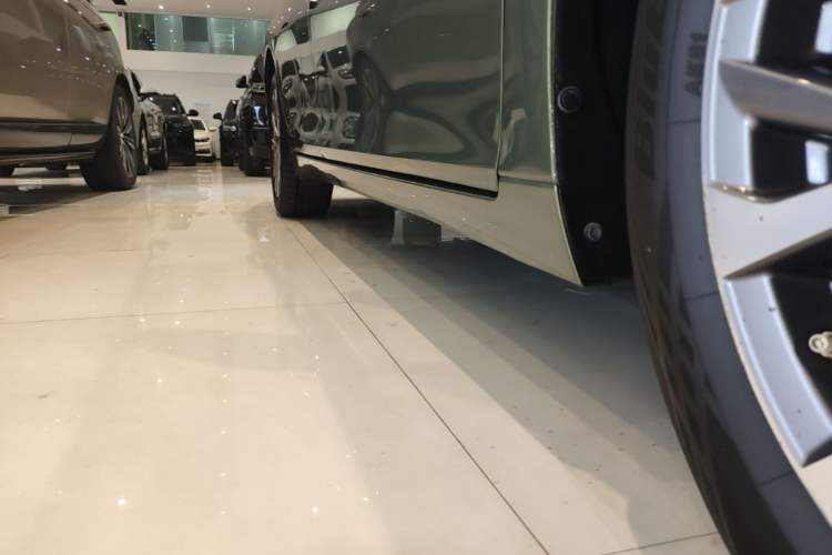 Used Lexus ES 2021 200 Excellence Edition Right Side Sill