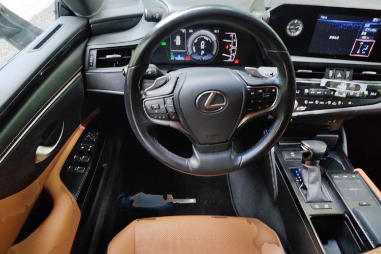 Used Lexus ES 2021 300h Excellence Edition Steering Wheel