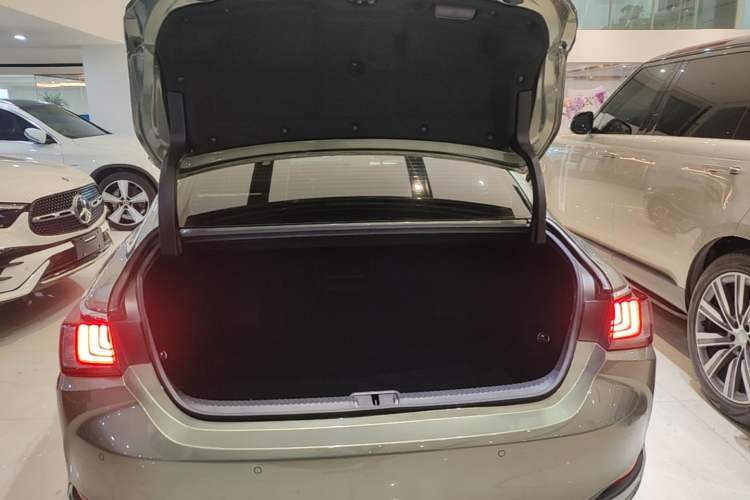 Used Lexus ES 2021 200 Excellence Edition Trunk