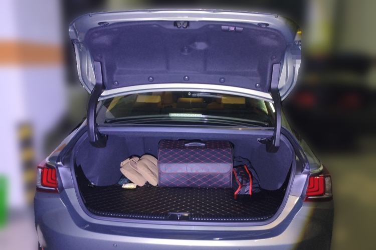 Used Lexus ES 2021 200 Luxury Edition Trunk
