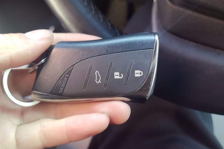 Used Lexus ES 2021 300h Deluxe Edition Vehicle Key