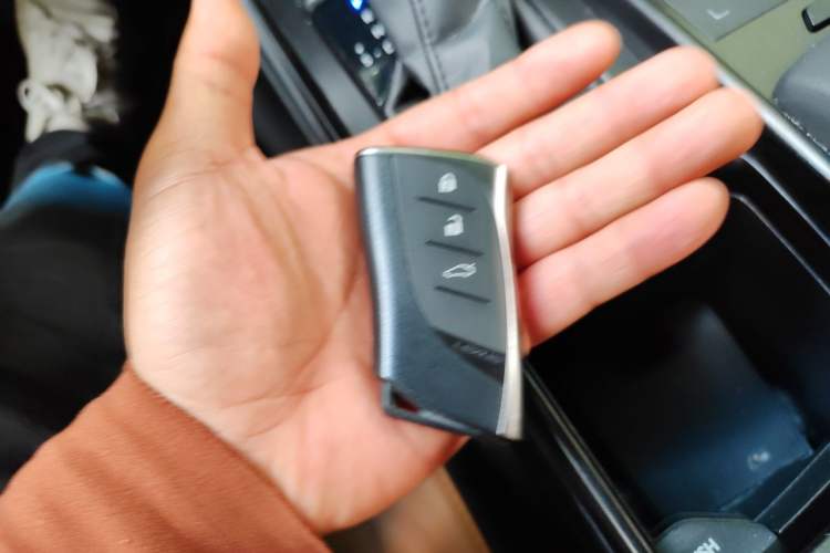Used Lexus ES 2021 300h Excellence Edition Vehicle Key