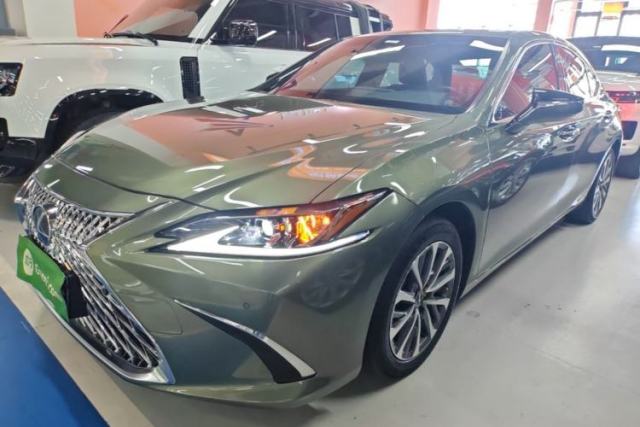 Used Lexus ES 2021 300h Excellence Edition