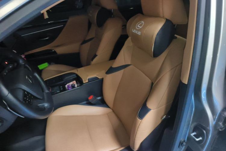 Used Lexus ES 2021 300h Excellence Edition Left Front Seat