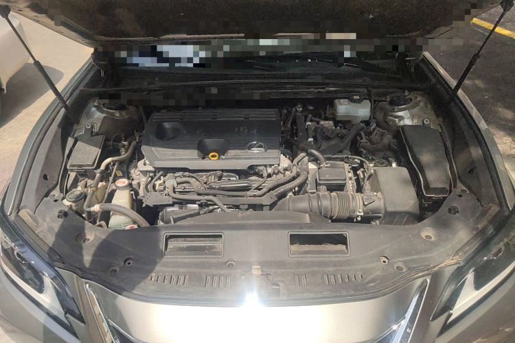 Used Lexus ES 2021 300h Excellence Edition Engine Bay