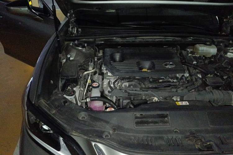 Used Lexus ES 2021 300h Excellence Edition Engine Bay Right