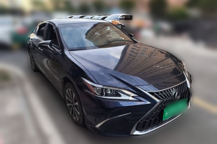 Used Lexus ES 2021 200 Excellence Edition Front Right 45 Deg