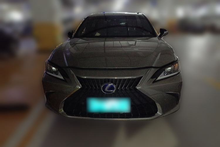 Used Lexus ES 2021 300h Excellence Edition Front
