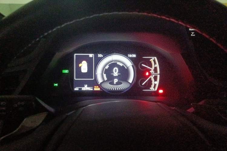 Used Lexus ES 2021 300h Excellence Edition Instrument Cluster