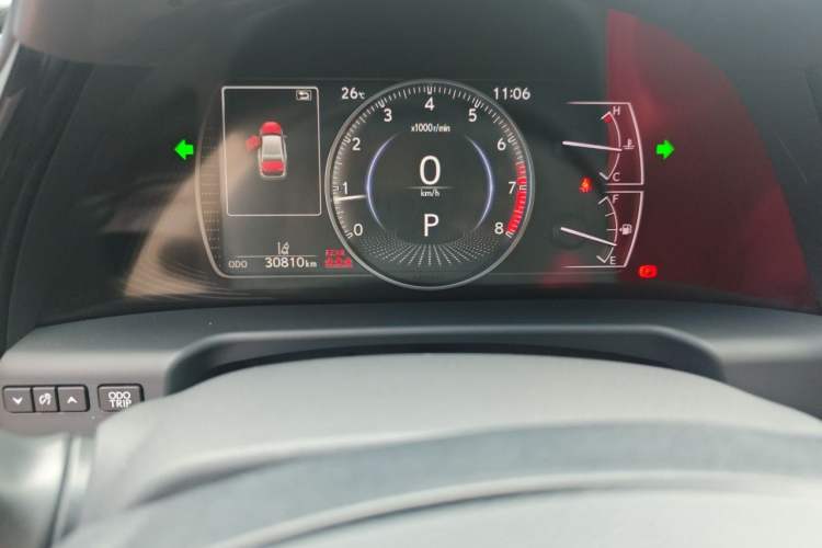 Used Lexus ES 2021 200 Excellence Edition Odometer Close Up