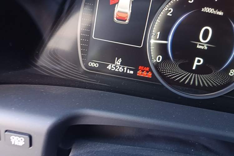 Used Lexus ES 2021 260 Excellence Edition Odometer Close Up