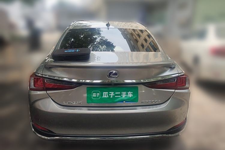 Used Lexus ES 2021 300h Excellence Edition Rear