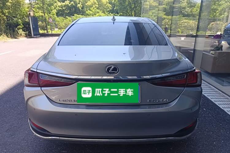 Used Lexus ES 2021 260 Excellence Edition Rear