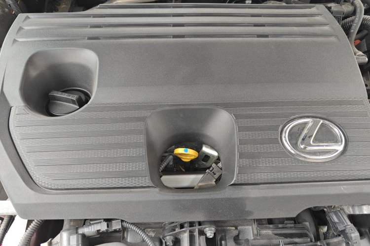 Used Lexus ES 2021 300h Deluxe Edition Engine Bay