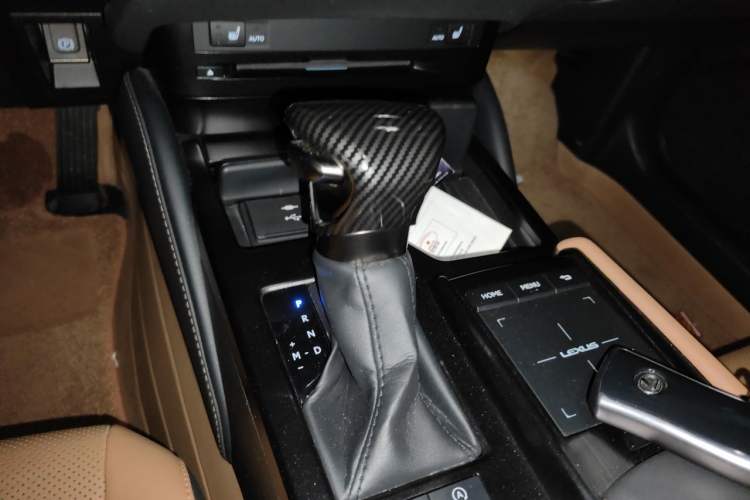 Used Lexus ES 2021 200 Excellence Edition Gear Lever