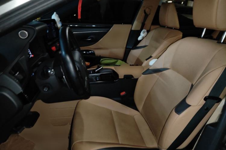Used Lexus ES 2021 200 Excellence Edition Left Front Seat