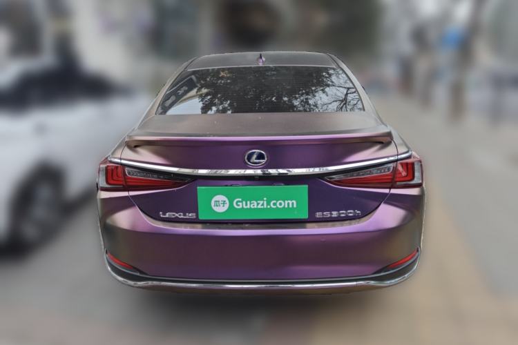 Used Lexus ES 2021 300h Deluxe Edition Rear