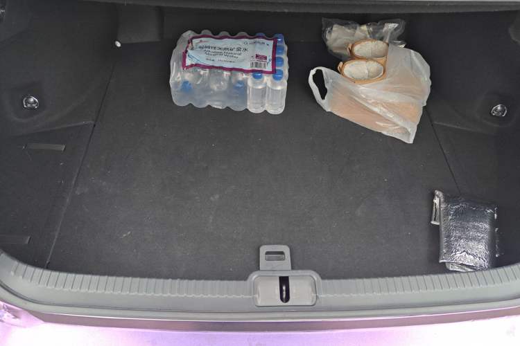 Used Lexus ES 2021 300h Deluxe Edition Trunk