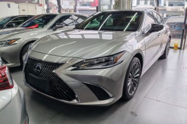 Used Lexus ES 2021 300h Deluxe Edition