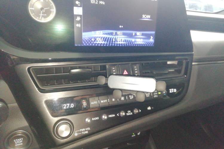 Used Lexus ES 2021 260 Excellence Edition Audio And AC Panel