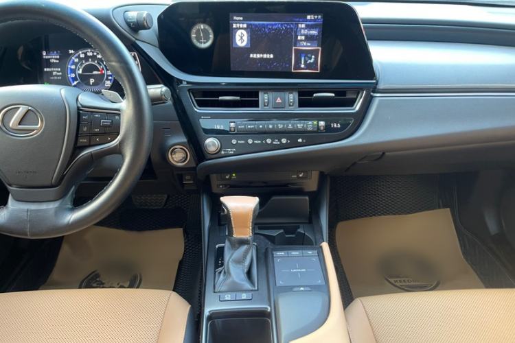Used Lexus ES 2021 260 Excellence Edition Audio And AC Panel