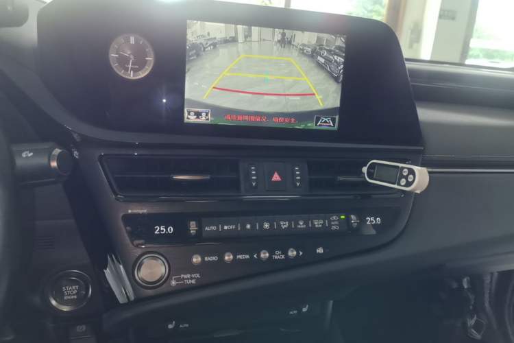 Used Lexus ES 2021 200 Excellence Edition Audio And AC Panel