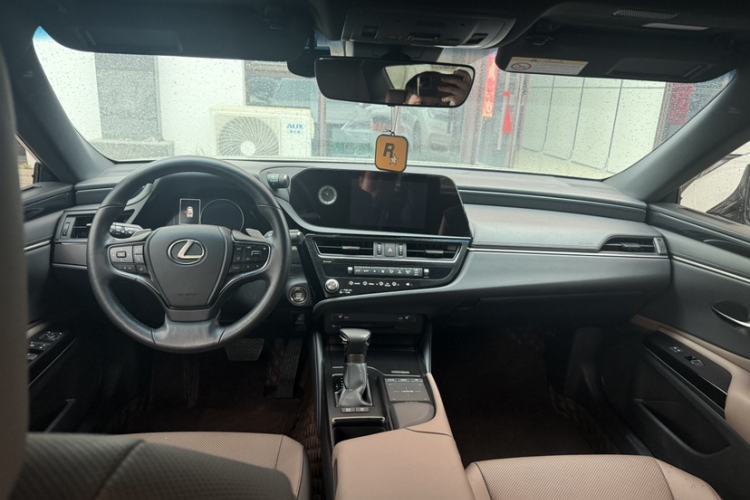Used Lexus ES 2021 200 Excellence Edition Audio And AC Panel