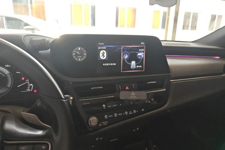 Used Lexus ES 2021 300h Excellence Edition Audio And AC Panel