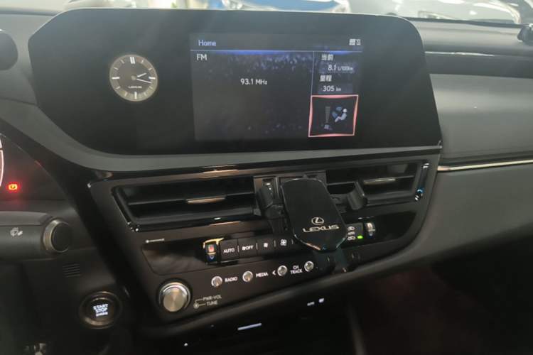 Used Lexus ES 2021 200 Excellence Edition Audio And AC Panel