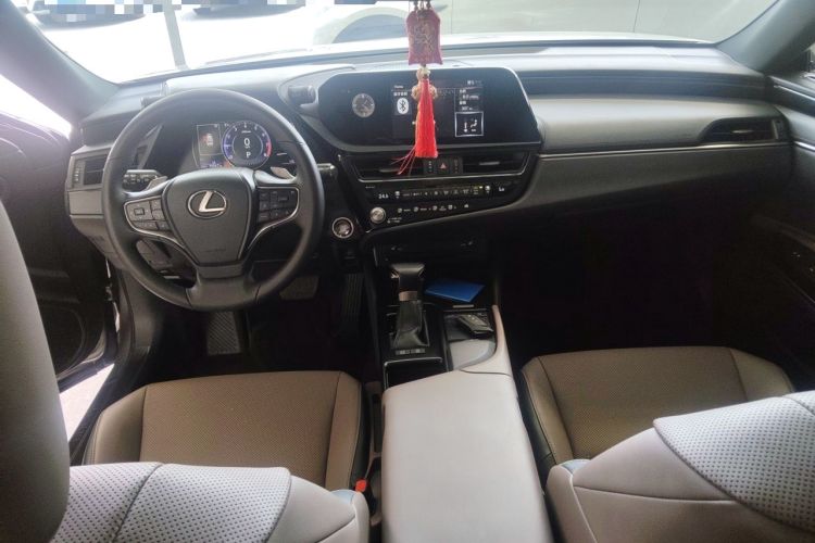 Used Lexus ES 2021 200 Excellence Edition Center Console