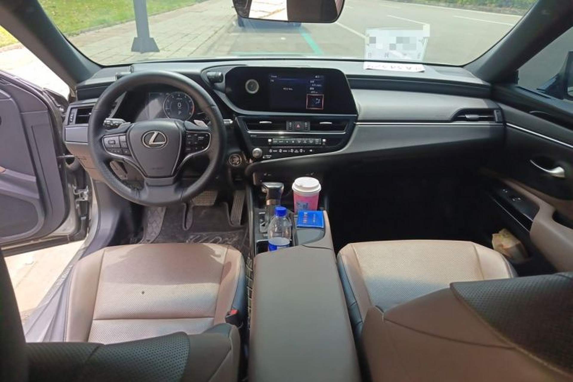 Used Lexus ES 2021 200 Excellence Edition Center Console