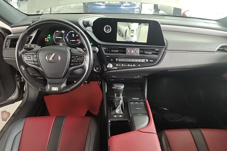 Used Lexus ES 2021 300h F SPORT Center Console