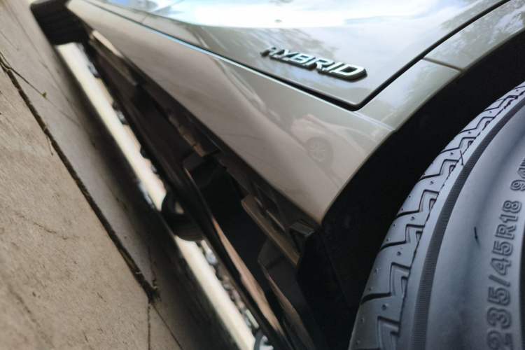 Used Lexus ES 2021 300h Executive Edition Chassis Rear Left