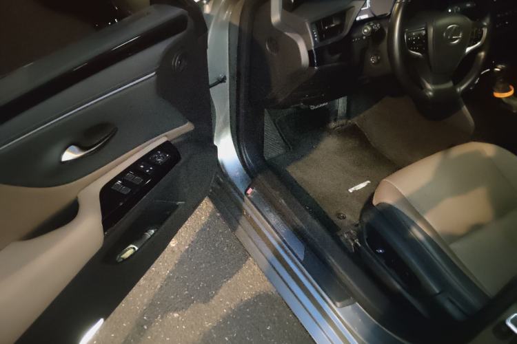 Used Lexus ES 2021 200 Excellence Edition Driver Seat