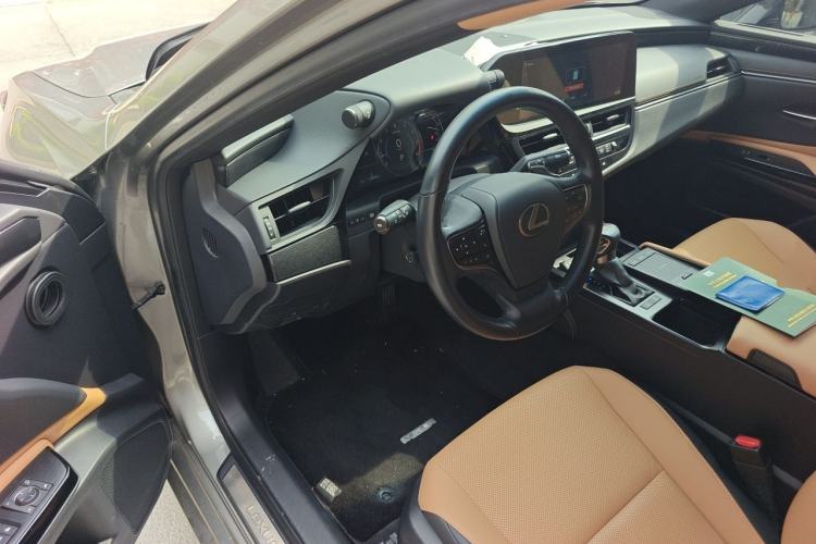 Used Lexus ES 2021 200 Excellence Edition Driver Seat