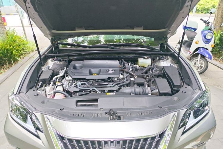 Used Lexus ES 2021 300h Excellence Edition Engine Bay