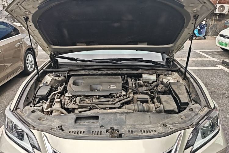 Used Lexus ES 2021 300h Excellence Edition Engine Bay