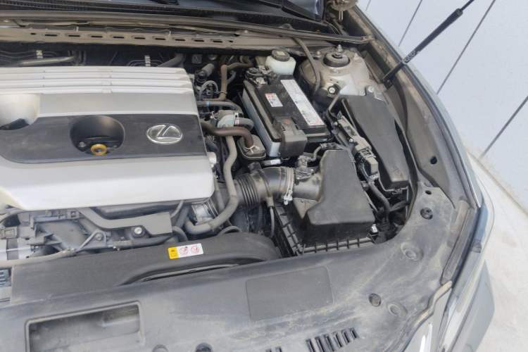 Used Lexus ES 2021 200 Luxury Edition Engine Bay Left