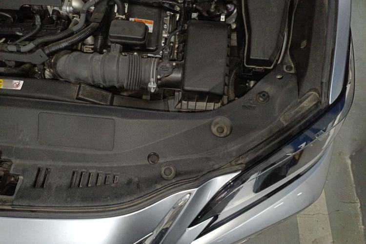 Used Lexus ES 2021 300h Excellence Edition Engine Bay Left