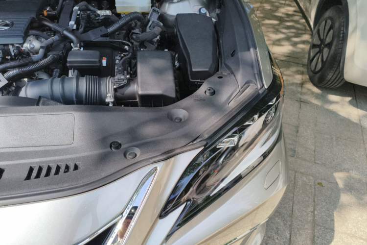 Used Lexus ES 2021 300h Executive Edition Engine Bay Left