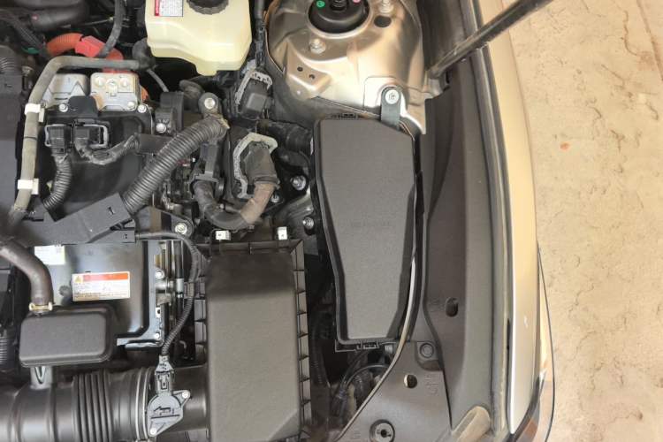 Used Lexus ES 2021 300h Excellence Edition Engine Bay Left