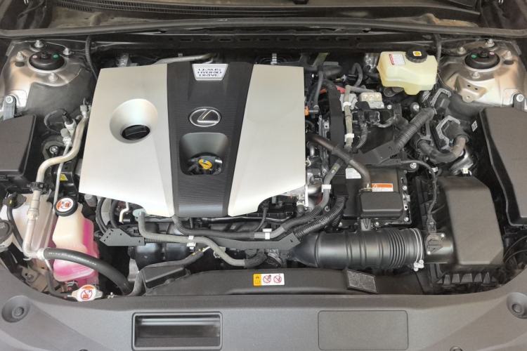 Used Lexus ES 2021 300h Excellence Edition Engine Bay
