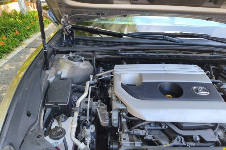 Used Lexus ES 2021 200 Excellence Edition Engine Bay Right